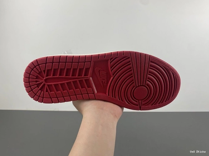 DZ4137 Travis 700 Air Unique x Scott 1 Jordan 26 0823